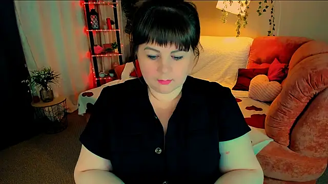 CrystaalStaar online show from 6, 6, 2026