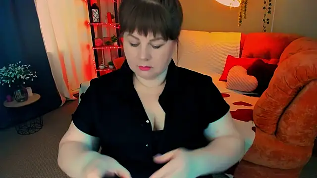 CrystaalStaar online show from 8, 7, 2026