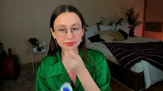 YourLovellyStory online show from 19, 1, 2026