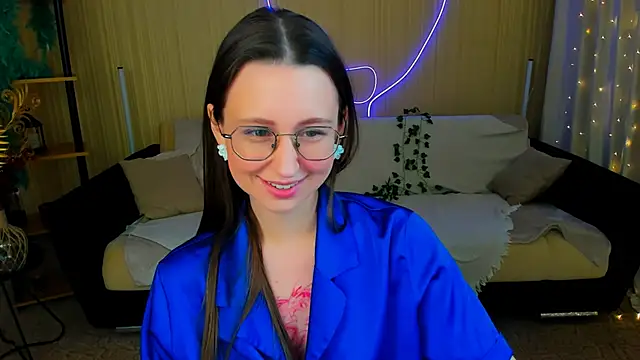 YourLovellyStory online show from 8, 2, 2026