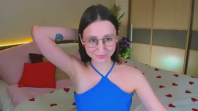 YourLovellyStory online show from 10, 3, 2026