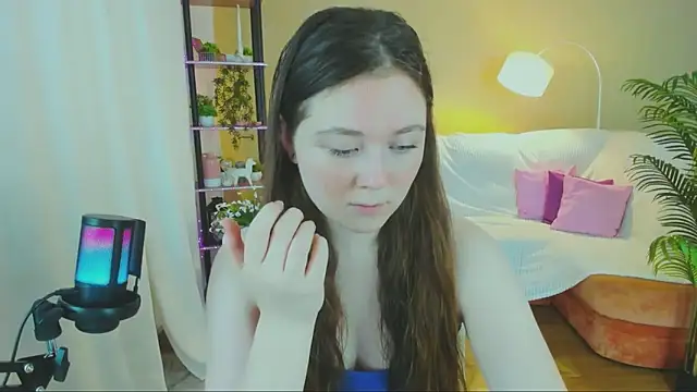 AlluringLookk online show from 24, 9, 2025