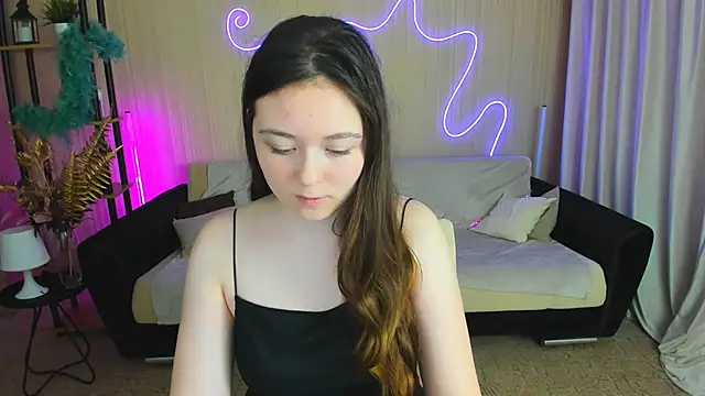 AlluringLookk online show from 3, 10, 2025