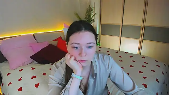 AlluringLookk online show from 24, 3, 2026