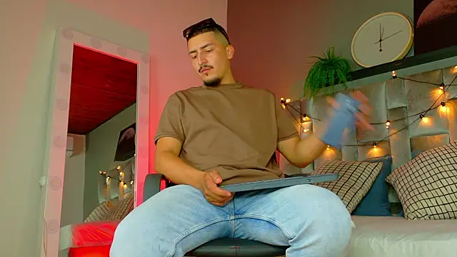 MrFox   online show from 17, 2, 2026