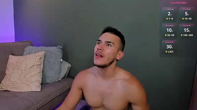 Snapshot of MarkSantozz chatting on 11, 9, 2025 MarkSantozz online show from 11, 9, 2025