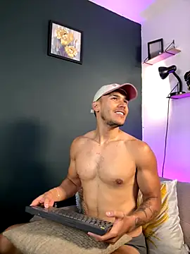 Snapshot of MarkSantozz chatting on 17, 10, 2025 MarkSantozz online show from 17, 10, 2025