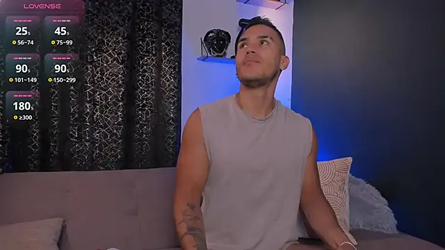 Snapshot of MarkSantozz chatting on 24, 10, 2025 MarkSantozz online show from 24, 10, 2025