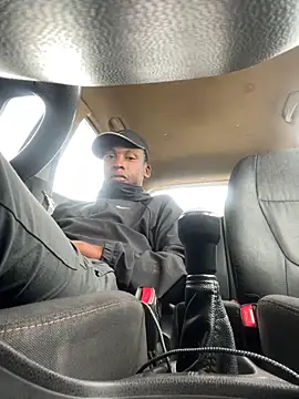 Snapshot of Dickey-B-RSA chatting on 1, 12, 2025 Dickey-B-RSA online show from 1, 12, 2025