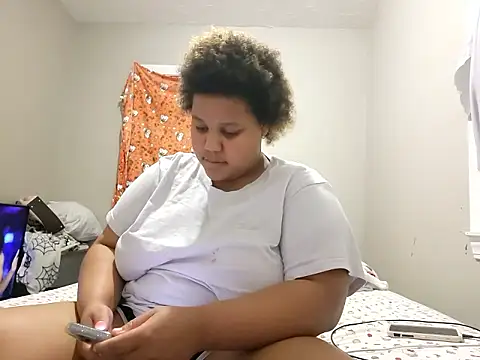 chocolate bella online show from 21, 9, 2025