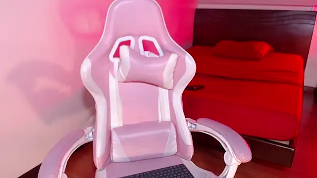 Lia Arellano online show from 15, 2, 2026