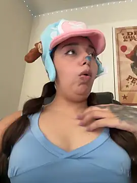 Snapshot of CharmingMaddie chatting on 22, 10, 2025 CharmingMaddie online show from 22, 10, 2025