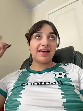 Snapshot of CharmingMaddie chatting on 30, 10, 2025 CharmingMaddie online show from 30, 10, 2025