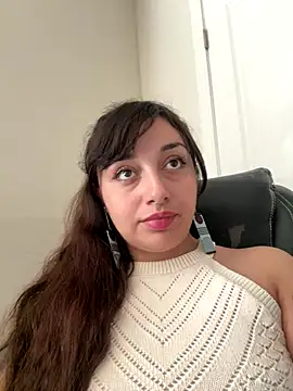 Snapshot of CharmingMaddie chatting on 31, 10, 2025 CharmingMaddie online show from 31, 10, 2025