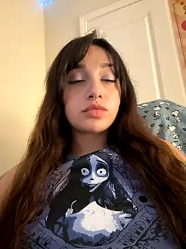 Snapshot of CharmingMaddie chatting on 24, 11, 2025 CharmingMaddie online show from 24, 11, 2025