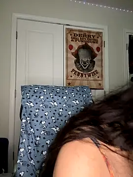 Snapshot of CharmingMaddie chatting on 1, 12, 2025 CharmingMaddie online show from 1, 12, 2025