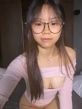 xiaoyu-777 online show from 13, 4, 2026