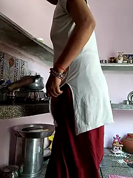 Love-pari077 online show from 21, 10, 2025