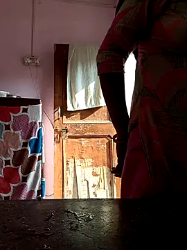 Love-pari077 online show from 15, 11, 2025