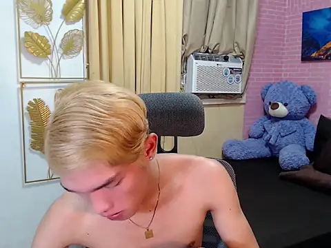 fuckerfriendsxx online show from 18, 4, 2026