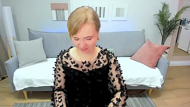 BellaSmitty online show from 13, 4, 2026