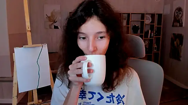 Snapshot of EmmanuellBrown chatting on 15, 9, 2025 EmmanuellBrown online show from 15, 9, 2025