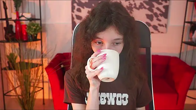 Snapshot of EmmanuellBrown chatting on 23, 9, 2025 EmmanuellBrown online show from 23, 9, 2025