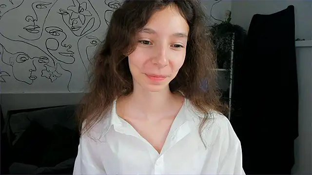 Snapshot of EmmanuellBrown chatting on 24, 10, 2025 EmmanuellBrown online show from 24, 10, 2025