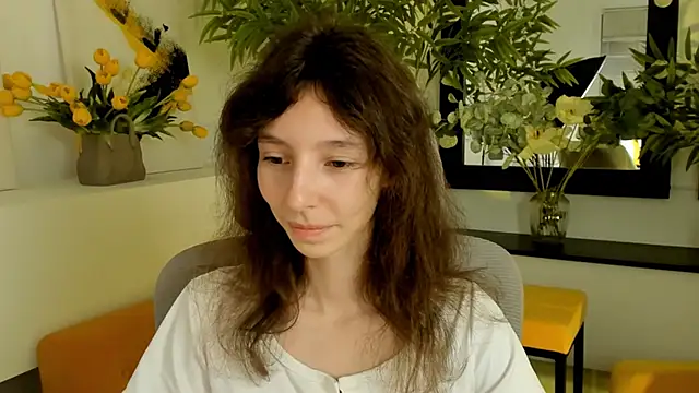 Snapshot of EmmanuellBrown chatting on 27, 10, 2025 EmmanuellBrown online show from 27, 10, 2025