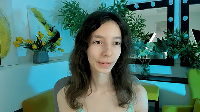 Snapshot of EmmanuellBrown chatting on 2, 11, 2025 EmmanuellBrown online show from 2, 11, 2025