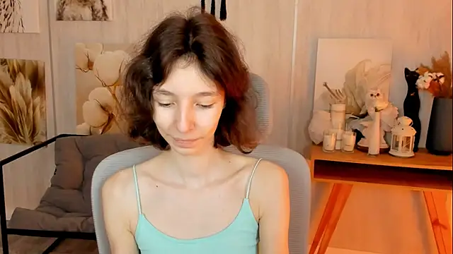 Snapshot of EmmanuellBrown chatting on 15, 11, 2025 EmmanuellBrown online show from 15, 11, 2025