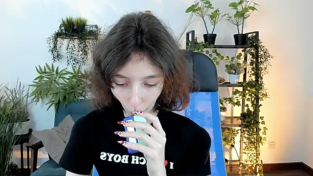 Snapshot of EmmanuellBrown chatting on 25, 11, 2025 EmmanuellBrown online show from 25, 11, 2025