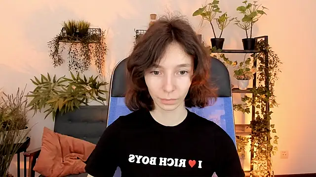 Snapshot of EmmanuellBrown chatting on 30, 11, 2025 EmmanuellBrown online show from 30, 11, 2025