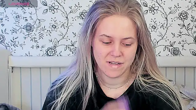 Snapshot of AngelAnty chatting on 17, 5, 2026 AngelAnty online show from 17, 5, 2026
