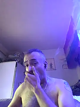 Snapshot of GabyCollado5 chatting on 4, 11, 2025 GabyCollado5 online show from 4, 11, 2025