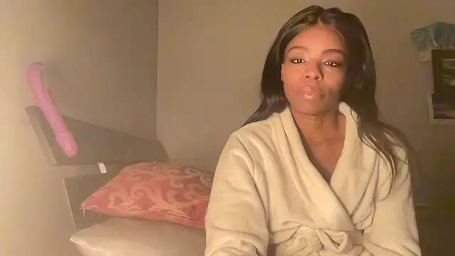 Snapshot of Peachyz69 chatting on 5, 2, 2026 Peachyz69 online show from 5, 2, 2026