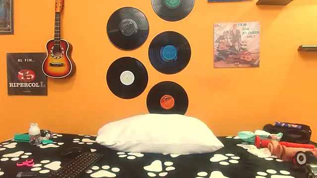 meisevil77 online show from 26, 9, 2025