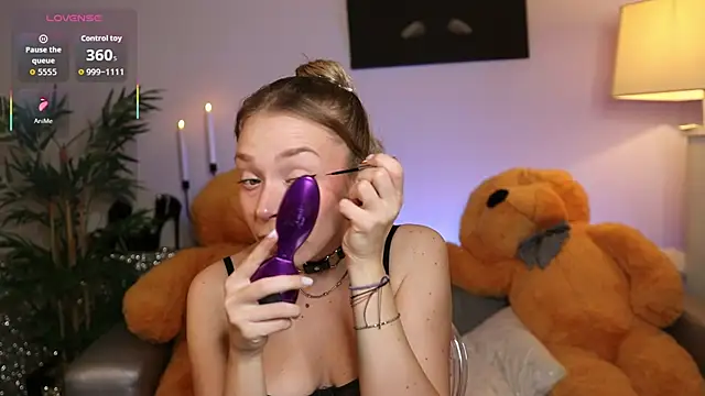 Snapshot of NovaHollisx chatting on 30, 11, 2025 NovaHollisx online show from 30, 11, 2025