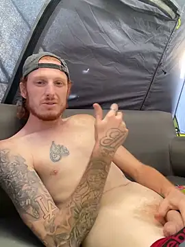 Snapshot of BIGxRED chatting on 30, 10, 2025 BIGxRED online show from 30, 10, 2025