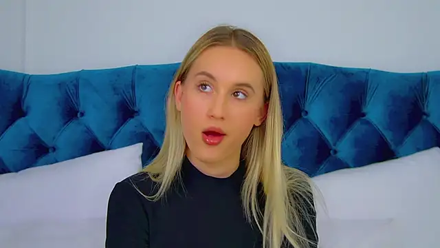 VictoriaHopsons online show from 3, 10, 2025