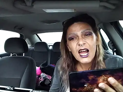 SparklesB1tch online show from 20, 11, 2025