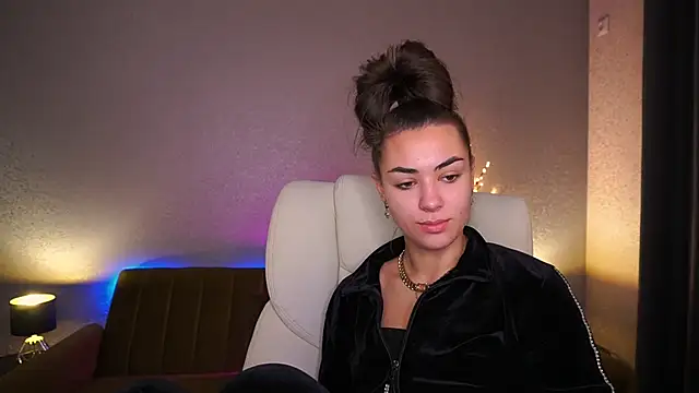 Snapshot of EricaSin chatting on 25, 10, 2025 EricaSin online show from 25, 10, 2025