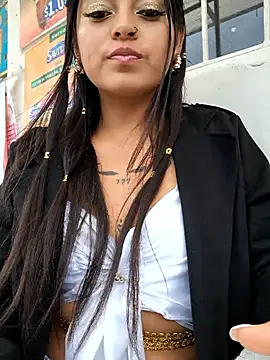 Snapshot of LunaHot_777 chatting on 31, 10, 2025 LunaHot 777 online show from 31, 10, 2025