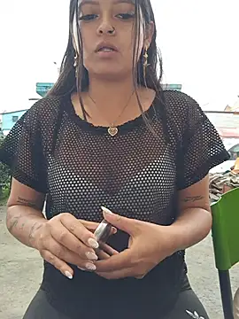 Snapshot of LunaHot_777 chatting on 15, 11, 2025 LunaHot 777 online show from 15, 11, 2025