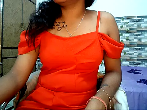 Snapshot of HOT_AARVI11 chatting on 20, 11, 2025 HOT AARVI11 online show from 20, 11, 2025