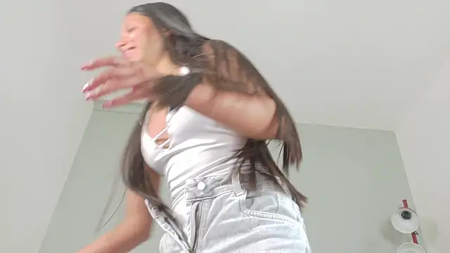 Snapshot of SamaGrey__ chatting on 12, 10, 2025 SamaGrey online show from 12, 10, 2025