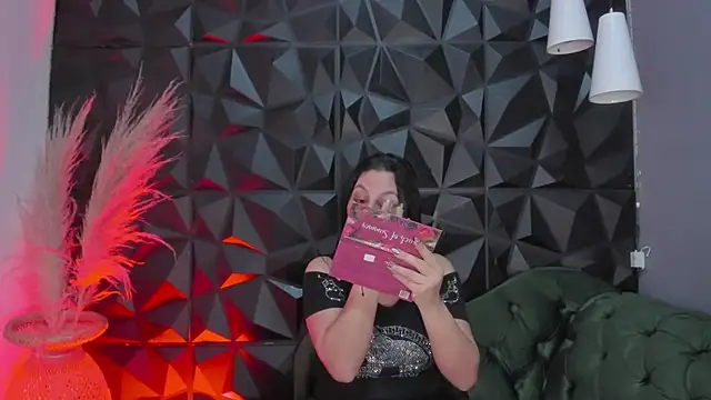 helenasaenz online show from 15, 12, 2025