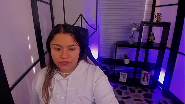 ElaBourn  online show from 9, 10, 2025