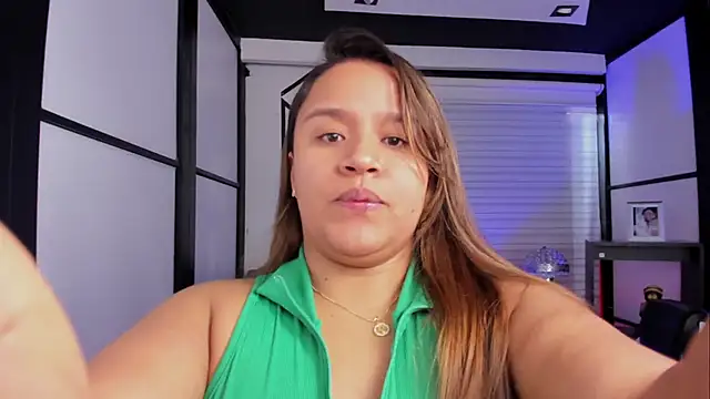 ElaBourn  online show from 21, 10, 2025