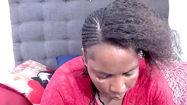 Snapshot of chockclitx5 chatting on 17, 4, 2026 chockclitx5 online show from 17, 4, 2026